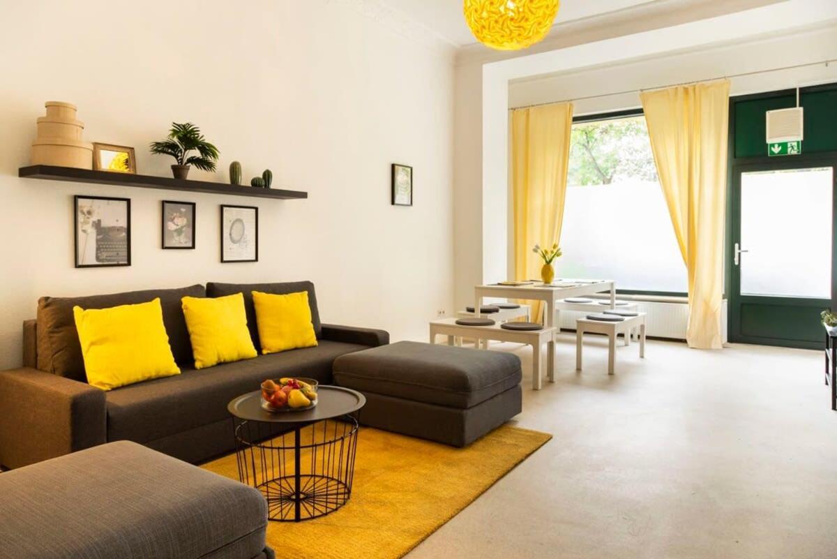 Modern 2 Bedroom Apartment In Berlin Schoeneberg Buitenkant foto