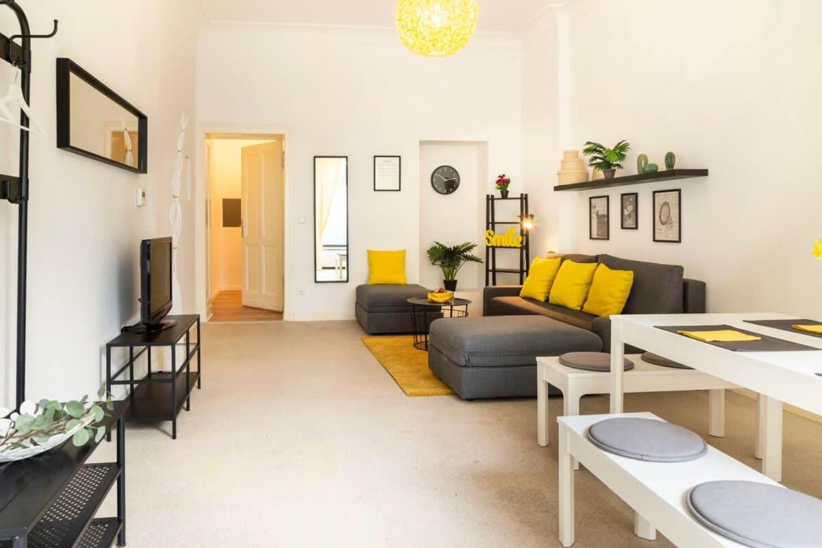 Modern 2 Bedroom Apartment In Berlin Schoeneberg Buitenkant foto