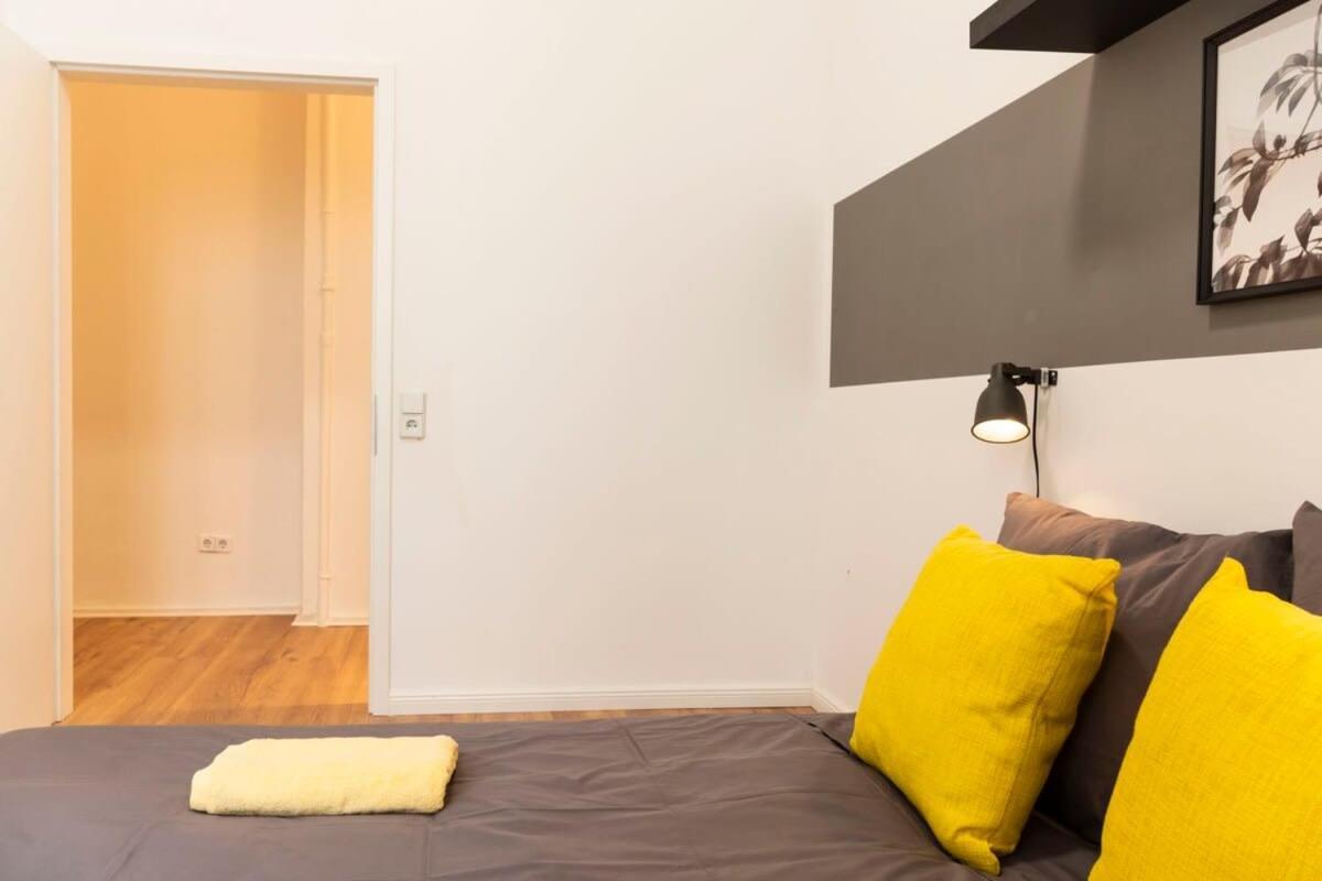 Modern 2 Bedroom Apartment In Berlin Schoeneberg Buitenkant foto