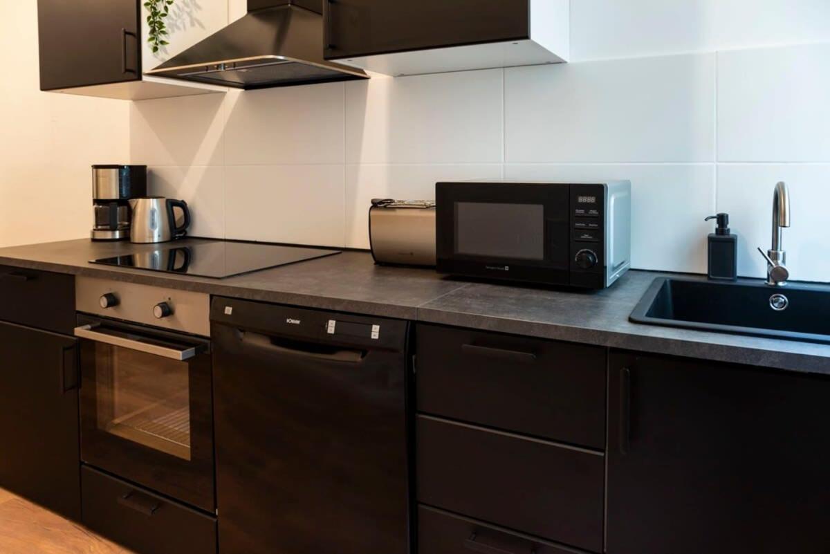 Modern 2 Bedroom Apartment In Berlin Schoeneberg Buitenkant foto
